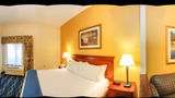 <b>Holiday Inn Express Hotel & Suites Suite</b>. Virtual Tours powered by <a href="https://www.leonardoworldwide.com/" title="Leonardo Worldwide" target="_blank">Leonardo</a>.