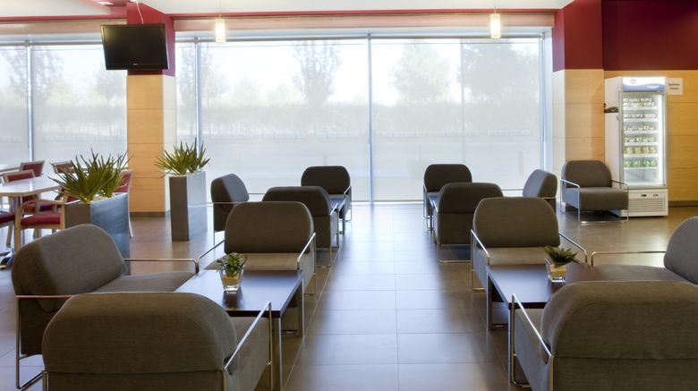 <b>Holiday Inn Express Madrid-Getafe Lobby</b>. Images powered by <a href="https://www.leonardoworldwide.com/" title="Leonardo Worldwide" target="_blank">Leonardo</a>.