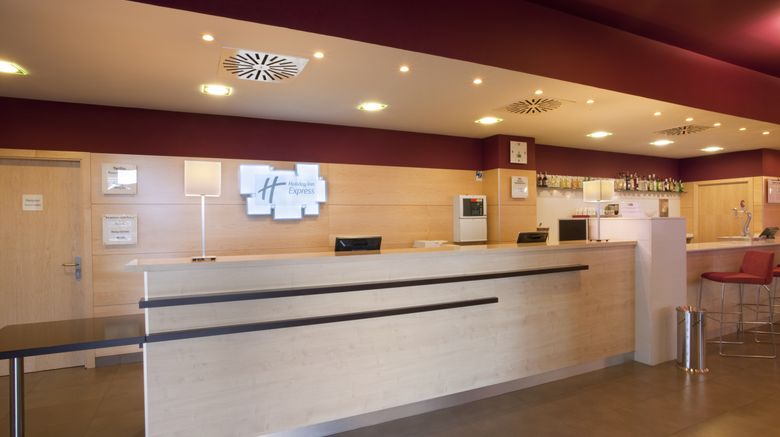 <b>Holiday Inn Express Madrid-Getafe Lobby</b>. Images powered by <a href="https://www.leonardoworldwide.com/" title="Leonardo Worldwide" target="_blank">Leonardo</a>.