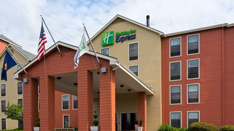 Holiday Inn Express Exterior