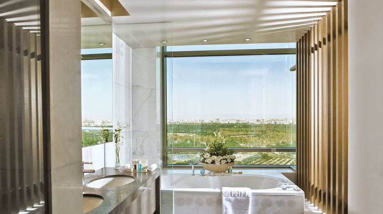 <b>Erbil Rotana Room</b>. Images powered by <a href="https://www.leonardoworldwide.com/" title="Leonardo Worldwide" target="_blank">Leonardo</a>.