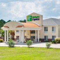 Holiday Inn Express Leesville