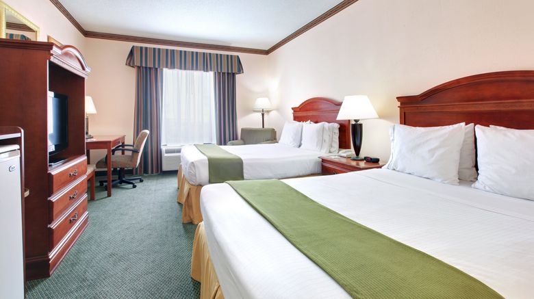 <b>Holiday Inn Express Hotel & Suites Room</b>. Images powered by <a href="https://www.leonardoworldwide.com/" title="Leonardo Worldwide" target="_blank">Leonardo</a>.