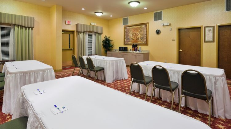 Holiday Inn Express & Suites Pell City Meeting