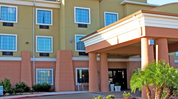 Holiday Inn Express Jourdanton Exterior
