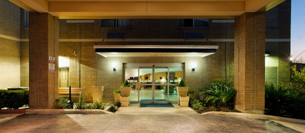 Holiday Inn Express Exterior