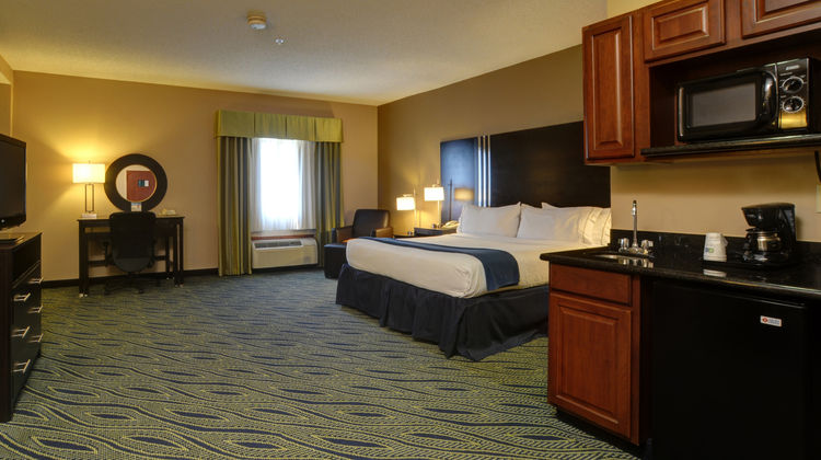 Holiday Inn Express Suite