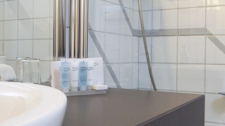 Thon Hotel Bergen Airport Suite