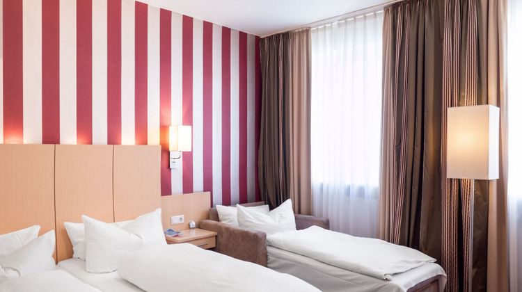 Hotel Deutsches Haus Room