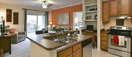 Oakwood at Courtney Estates Brier Creek Lobby