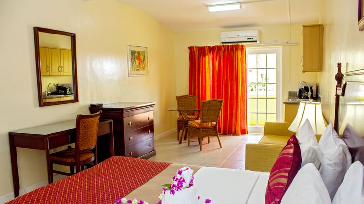 Bay Gardens Inn Suite