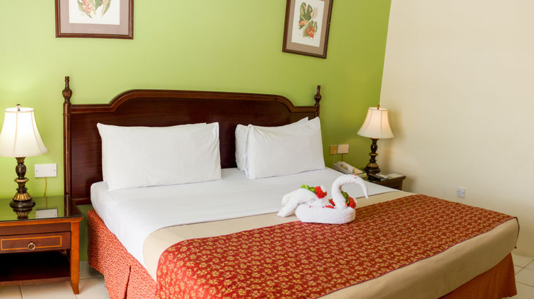 Bay Gardens Inn Room