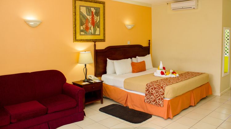 Bay Gardens Inn Room