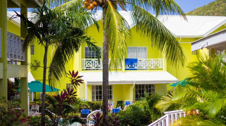 Bay Gardens Inn Exterior