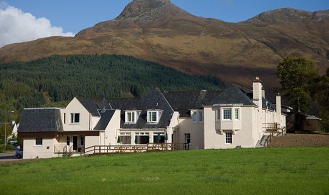 The Glencoe Inn Exterior