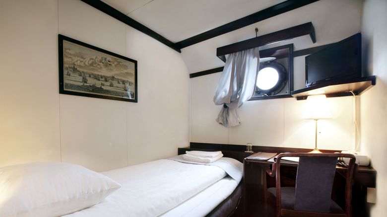 <b>Malardrottningen Yacht Hotel Room</b>. Images powered by <a href="https://www.leonardoworldwide.com/" title="Leonardo Worldwide" target="_blank">Leonardo</a>.