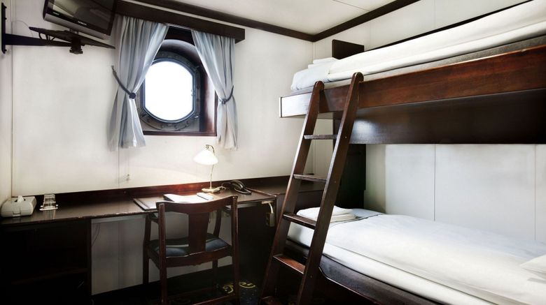 <b>Malardrottningen Yacht Hotel Room</b>. Images powered by <a href="https://www.leonardoworldwide.com/" title="Leonardo Worldwide" target="_blank">Leonardo</a>.