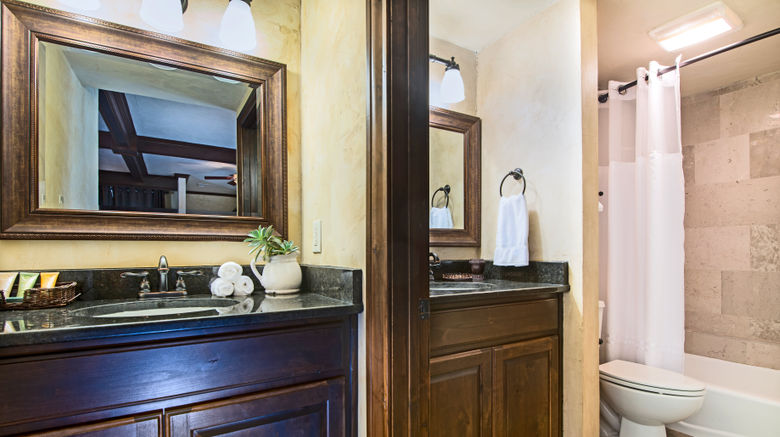 <b>Tapatio Springs Hill Country Resort Room</b>. Images powered by <a href="https://www.leonardoworldwide.com/" title="Leonardo Worldwide" target="_blank">Leonardo</a>.