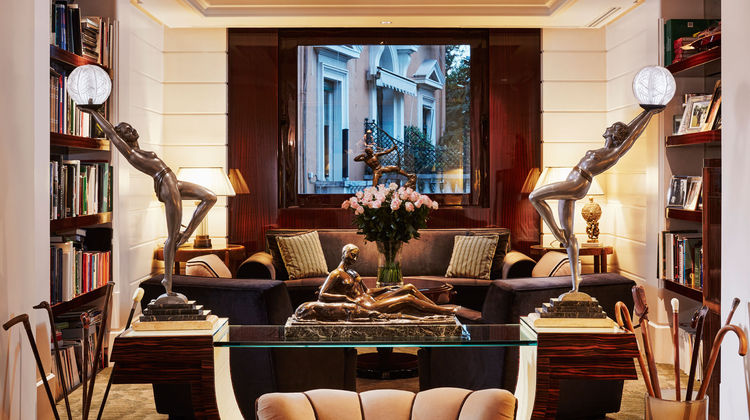 Lord Byron Hotel Lobby