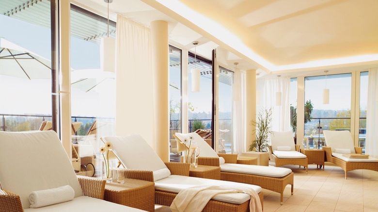 <b>Hotel Vier Jahreszeiten Starnberg Spa</b>. Images powered by <a href="https://www.leonardoworldwide.com/" title="Leonardo Worldwide" target="_blank">Leonardo</a>.