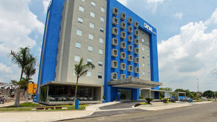 One Villahermosa 2000