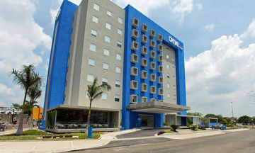 One Villahermosa 2000