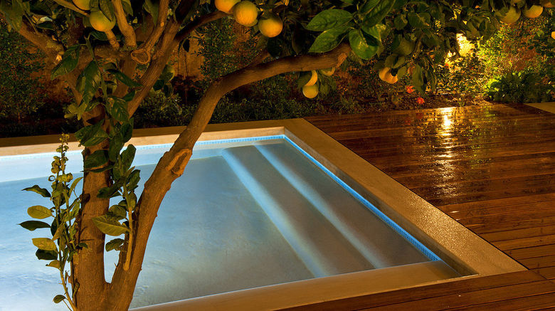 <b>Conte Marino Luxury Villas Pool</b>. Images powered by <a href="https://www.leonardoworldwide.com/" title="Leonardo Worldwide" target="_blank">Leonardo</a>.