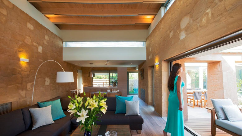 <b>Conte Marino Luxury Villas Suite</b>. Images powered by <a href="https://www.leonardoworldwide.com/" title="Leonardo Worldwide" target="_blank">Leonardo</a>.