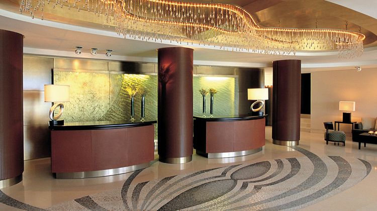 Amphitryon Hotel Lobby