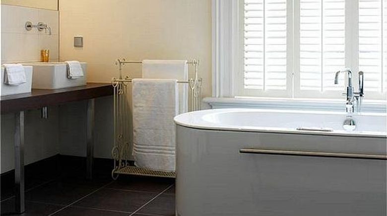 <b>Suitehotel Pincoffs Room</b>. Images powered by <a href="https://www.leonardoworldwide.com/" title="Leonardo Worldwide" target="_blank">Leonardo</a>.