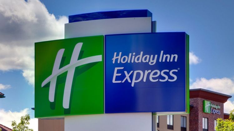 Holiday Inn Exp CSG Northeast Exterior