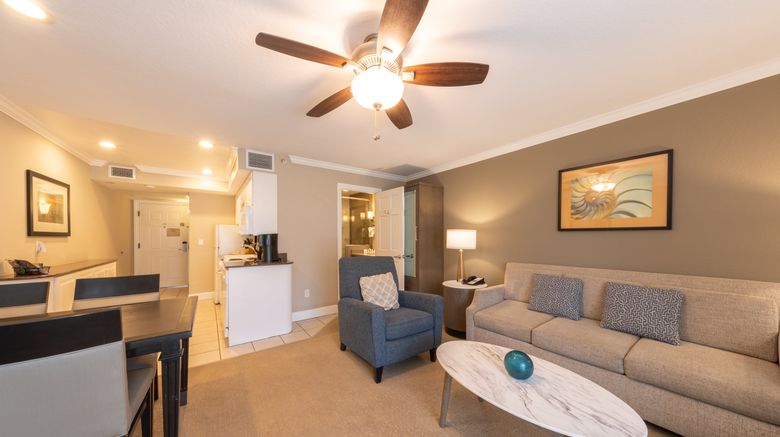 <b>Carlsbad Inn Beach Resort Room</b>. Images powered by <a href="https://www.leonardoworldwide.com/" title="Leonardo Worldwide" target="_blank">Leonardo</a>.