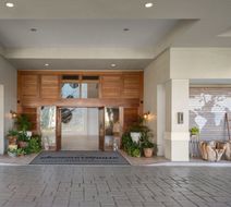 Grand Cayman Marriott Resort Lobby