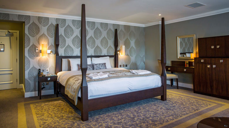 <b>Oakley Hall Hotel Basingstoke Suite</b>. Images powered by <a href="https://www.leonardoworldwide.com/" title="Leonardo Worldwide" target="_blank">Leonardo</a>.