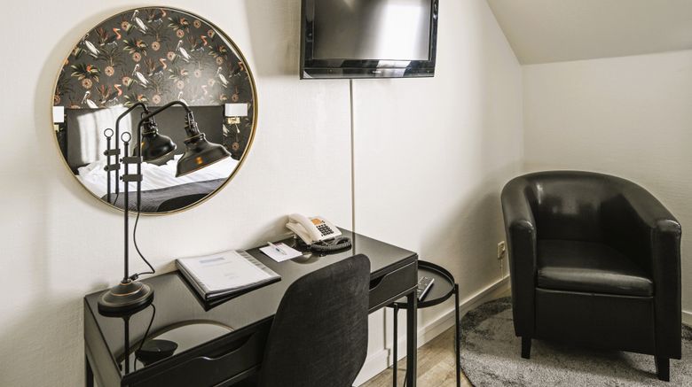 <b>Hotel Amadeus Room</b>. Images powered by <a href="https://www.leonardoworldwide.com/" title="Leonardo Worldwide" target="_blank">Leonardo</a>.