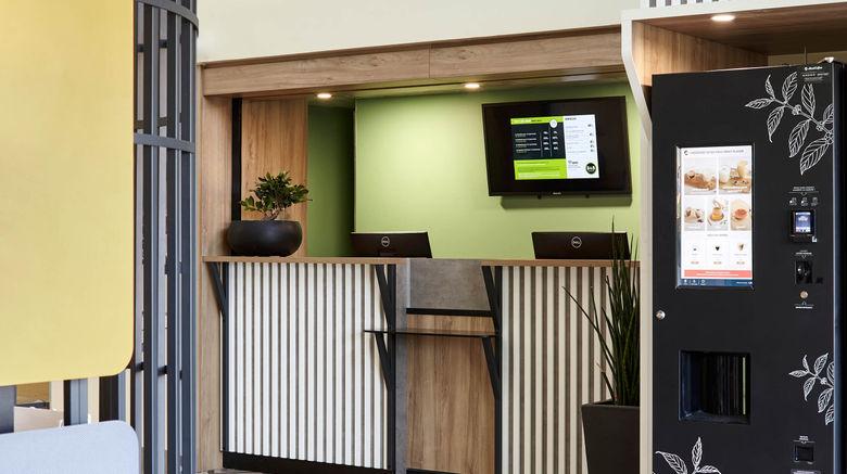 <b>B&B Hotel Paris Gonesse Parc des Expos Lobby</b>. Images powered by <a href="https://www.leonardoworldwide.com/" title="Leonardo Worldwide" target="_blank">Leonardo</a>.