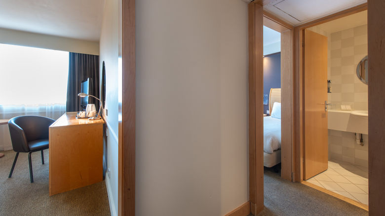 <b>Holiday Inn Glasgow Airport Suite</b>. Images powered by <a href="https://www.leonardoworldwide.com/" title="Leonardo Worldwide" target="_blank">Leonardo</a>.