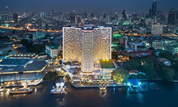 Royal Orchid Sheraton Riverside Hotel