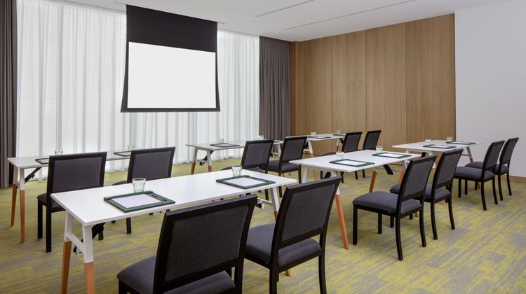 Staybridge Suites Dubai Business Bay Meeting