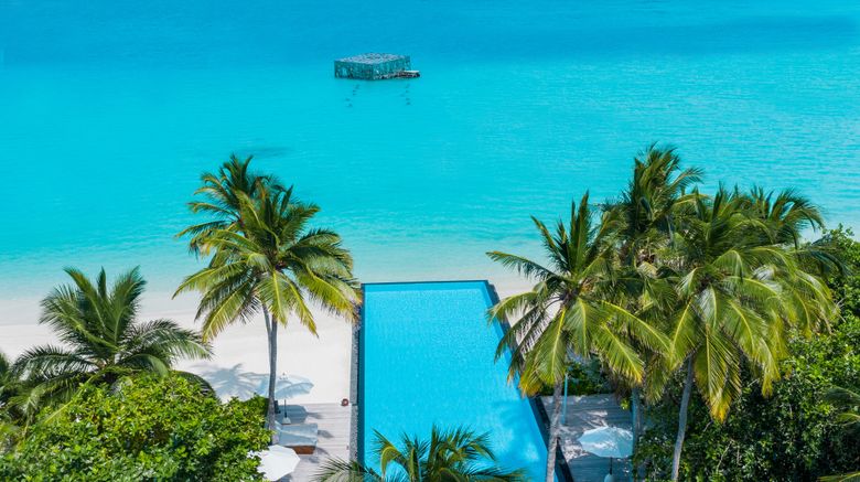 <b>Sirru Fen Fushi Pool</b>. Images powered by <a href="https://www.leonardoworldwide.com/" title="Leonardo Worldwide" target="_blank">Leonardo</a>.