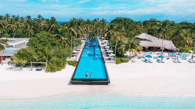 <b>Sirru Fen Fushi Pool</b>. Images powered by <a href="https://www.leonardoworldwide.com/" title="Leonardo Worldwide" target="_blank">Leonardo</a>.