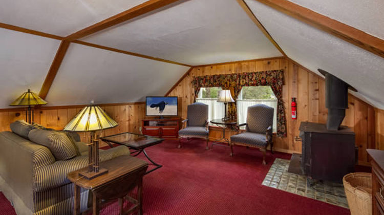 Stanford Inn by the Sea Suite