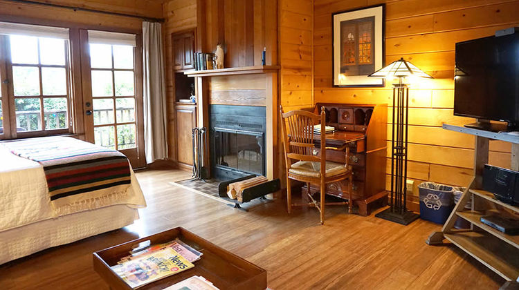 Stanford Inn by the Sea Room