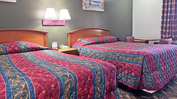 Scottish Inn Room