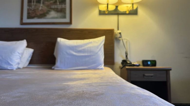 <b>Dakota Inn Room</b>. Images powered by <a href="https://www.leonardoworldwide.com/" title="Leonardo Worldwide" target="_blank">Leonardo</a>.