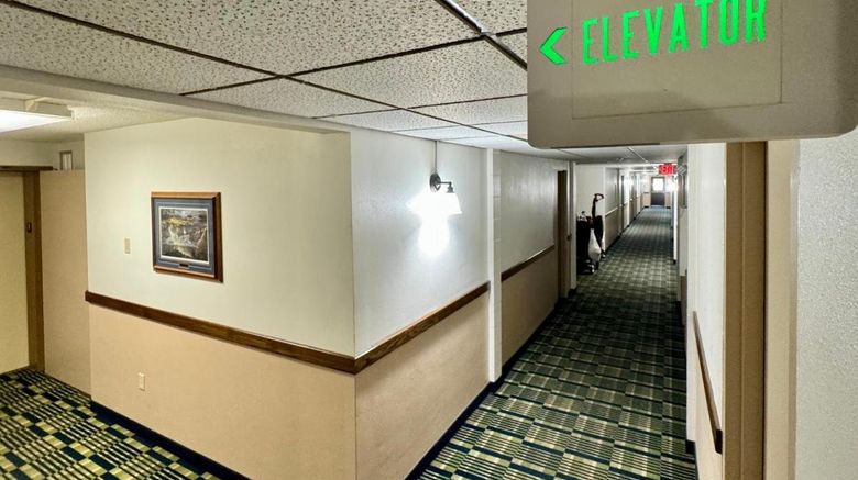 <b>Dakota Inn Room</b>. Images powered by <a href="https://www.leonardoworldwide.com/" title="Leonardo Worldwide" target="_blank">Leonardo</a>.