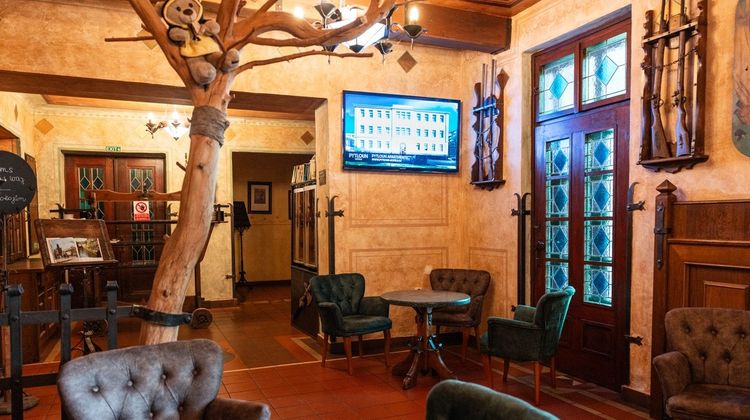 Pytloun Old Armoury Hotel Prague Lobby
