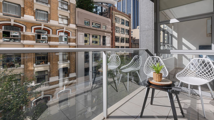 Astra Apartments Sydney CBD Room