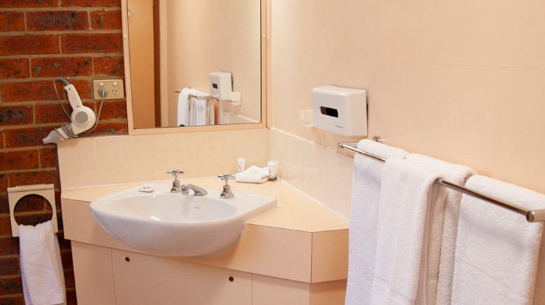 <b>Bega Downs Motor Inn Room</b>. Images powered by <a href="https://www.leonardoworldwide.com/" title="Leonardo Worldwide" target="_blank">Leonardo</a>.