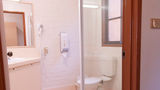 <b>Bega Downs Motor Inn Room</b>. Images powered by <a href="https://www.leonardoworldwide.com/" title="Leonardo Worldwide" target="_blank">Leonardo</a>.